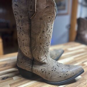 Laredo Ladies Vanessa Black/Tan Studded Western Boots 52050